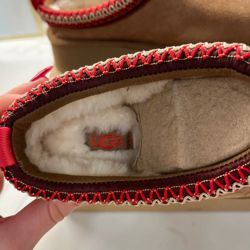 UGG Tazz II Chestnut, Slip-Ons with Red Accents. BRAND NEW. NEVER WORN - Picture 4 of 9